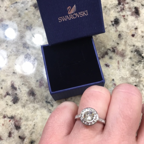 Swarovski ring - Picture 4 of 5